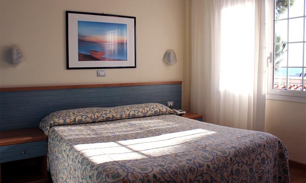 Hotel Sea Gull 文蒂米利亚 客房 照片